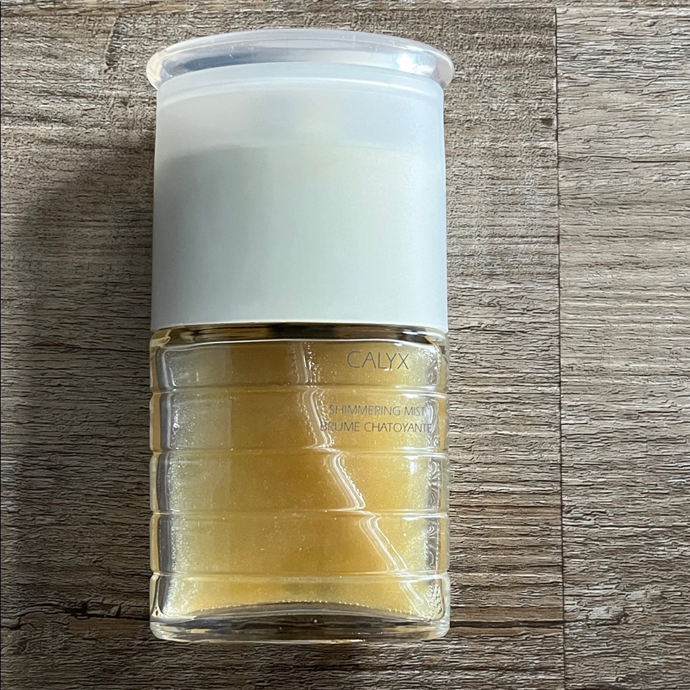 Calyx Shimmering Mist Bottle in Gold and White